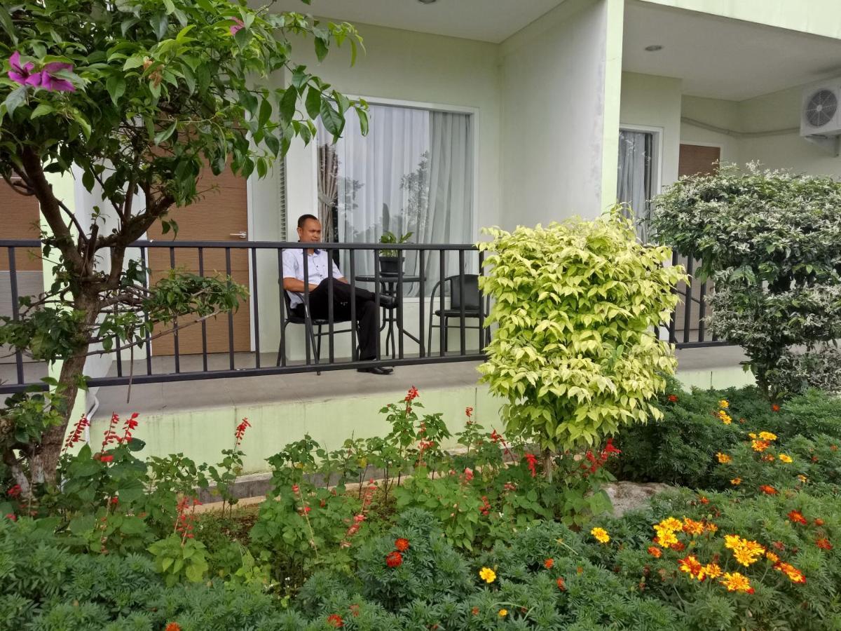 Hotel Graha Widjaja Puncak Exterior foto