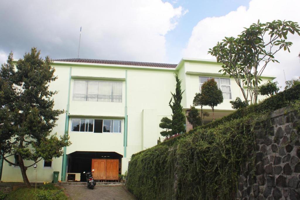 Hotel Graha Widjaja Puncak Exterior foto